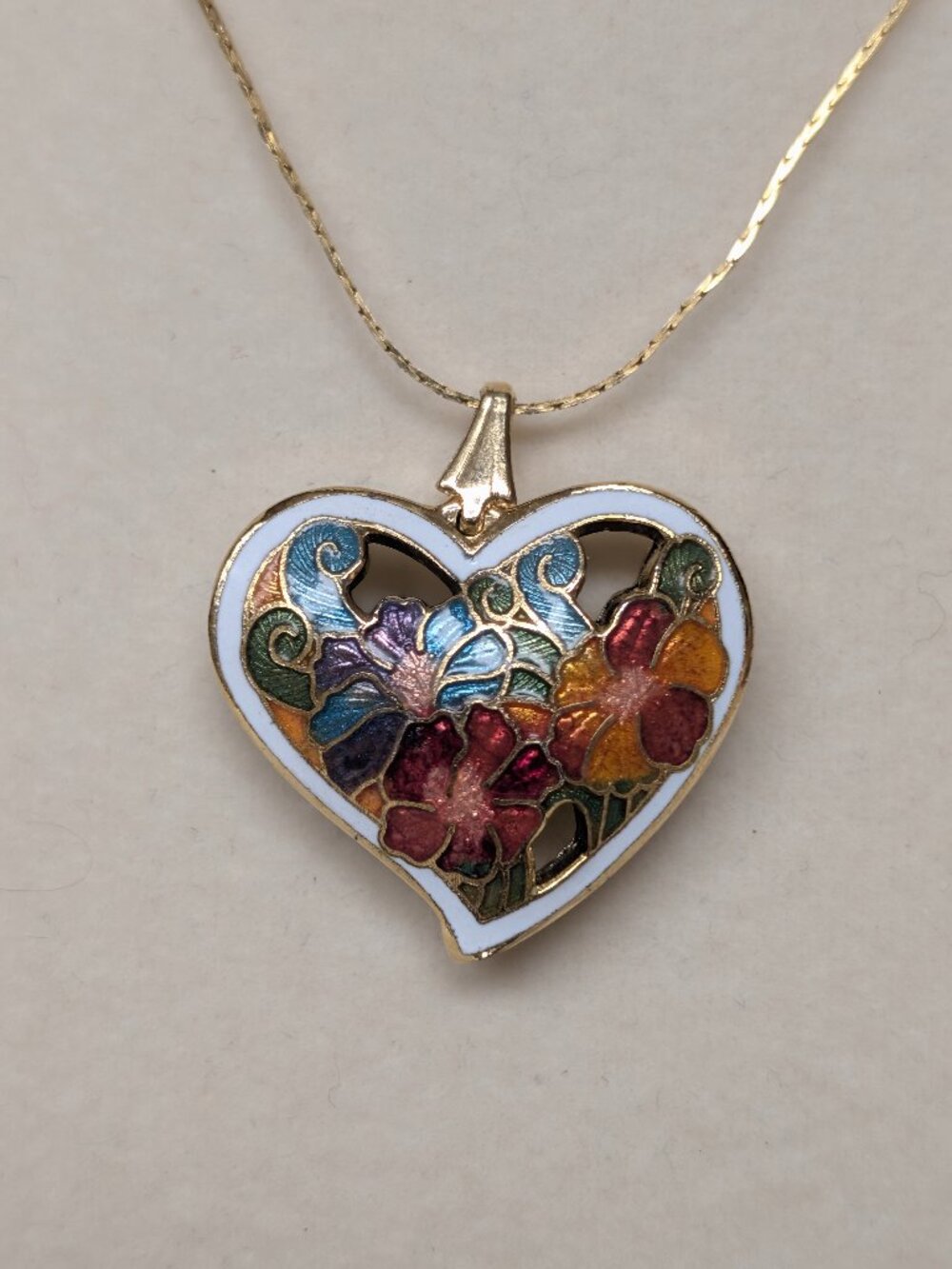 Vintage Cloisonne Puffy Two Sided Heart Floral Pendant Gold Toned Chain Necklace